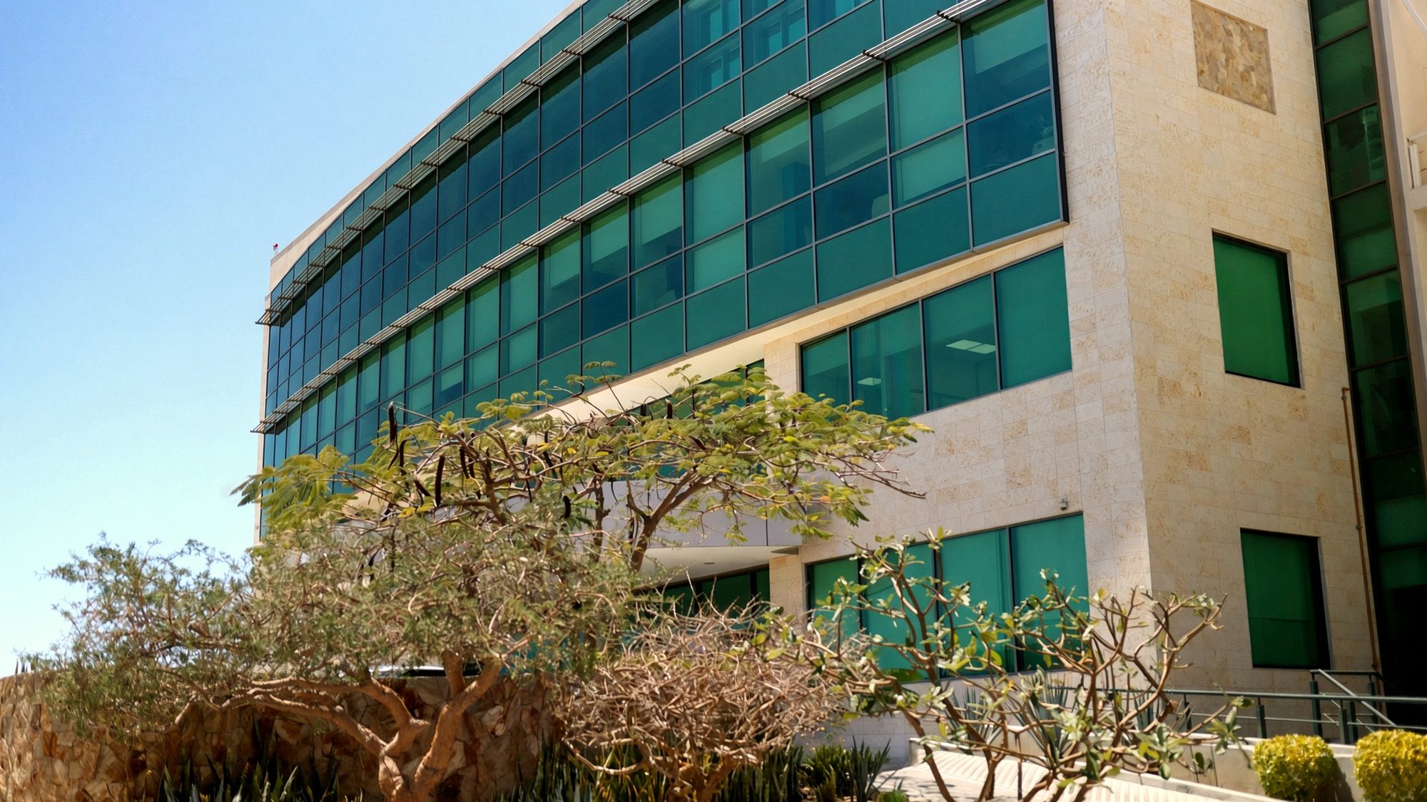 Private hospital campus in Los Cabos